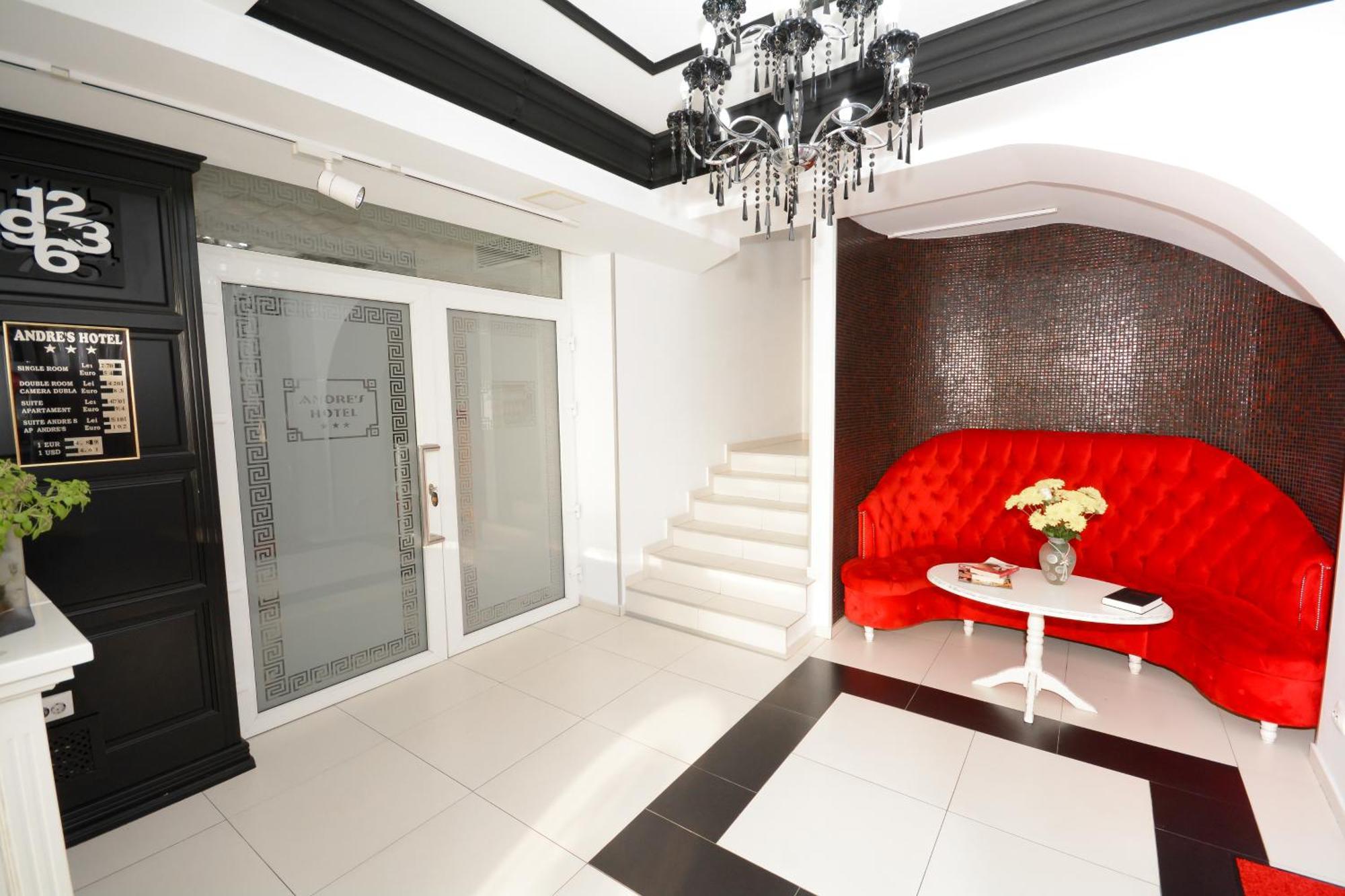 Hotel Andre'S クラヨーヴァ エクステリア 写真